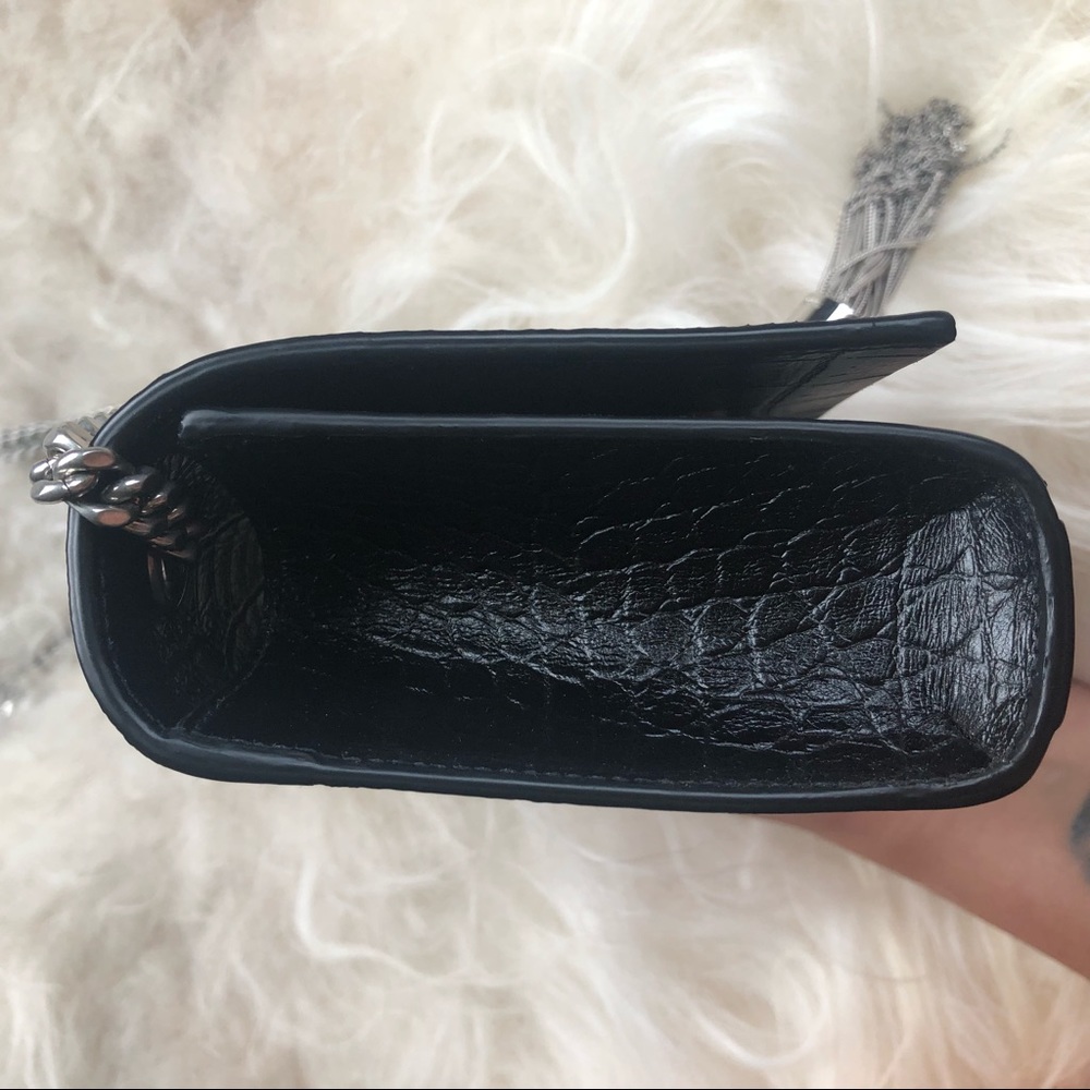 Saint Laurent croc embossed small Kate tassel bag. - Picture 2 of 8